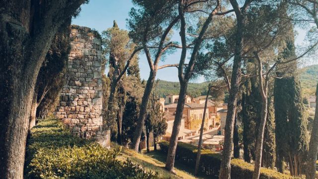 Rosewood Castiglion Blick auf das Hotel