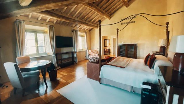 Rosewood Castiglion Schlafzimmer